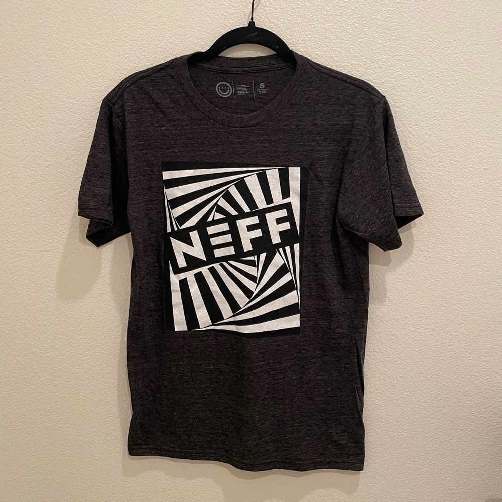 NWOT Mens Neff Ksater Grapgic T-Shirt Short Sleeve Size Small S